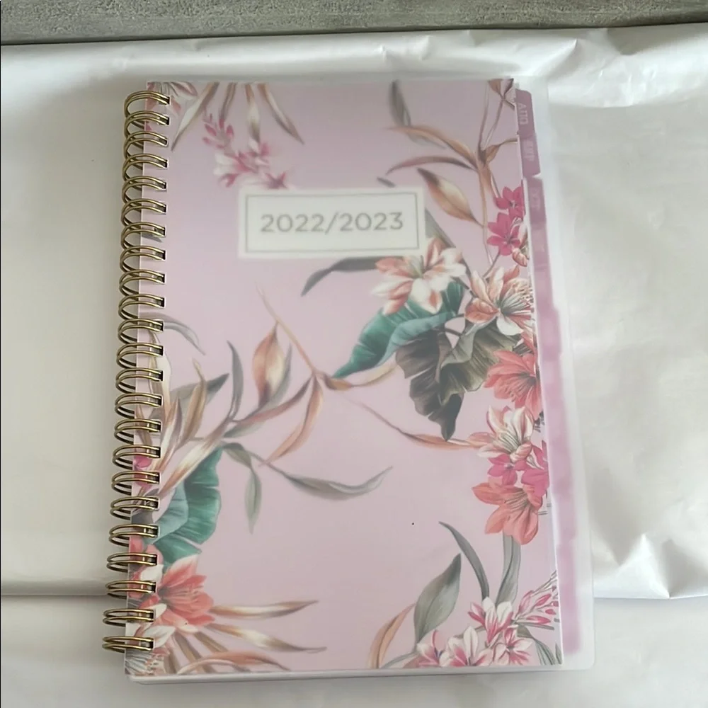 Floral 2022/2023 Planner with Gold Spiral